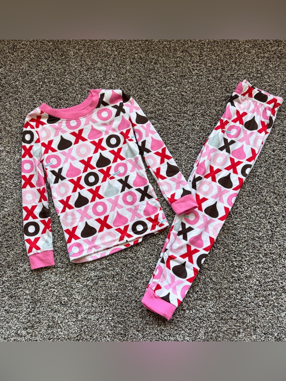 NWOT Toddler Girl Pink XOXO Heart Pajama Set